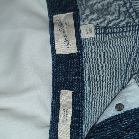 Universal Thread vintage midi Jean shorts - Picture 3 of 4